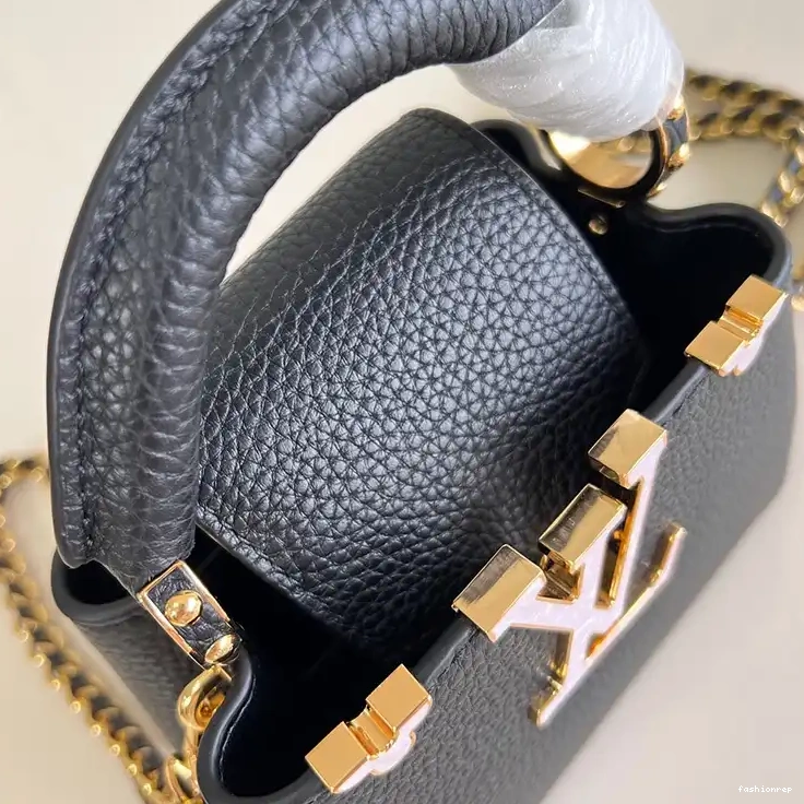 Fashionrepsfam ru LV 2408YA0111 Bags 0705
